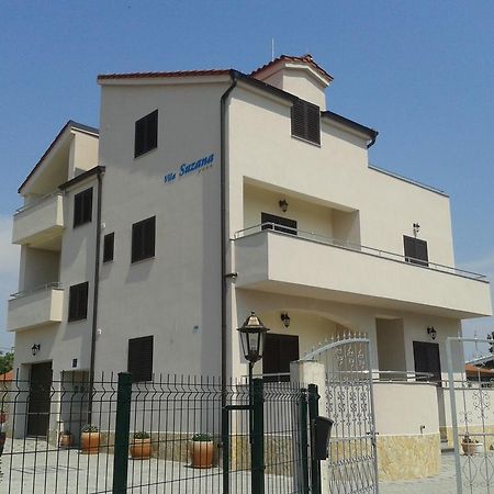 Vila Suzana ตรีบูนย์ ภายนอก รูปภาพ