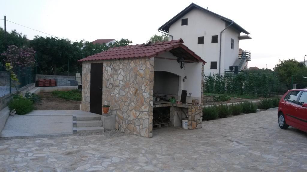 Vila Suzana ตรีบูนย์ ภายนอก รูปภาพ